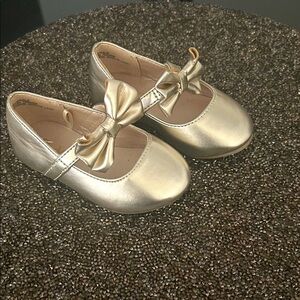 Children’s PLACE Metallic Gold Kids Dress Shoes with Bow